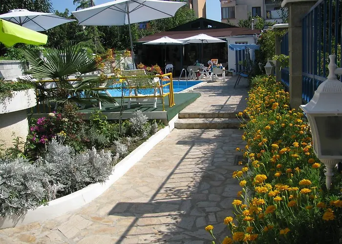 Sens 3* Chernomorets